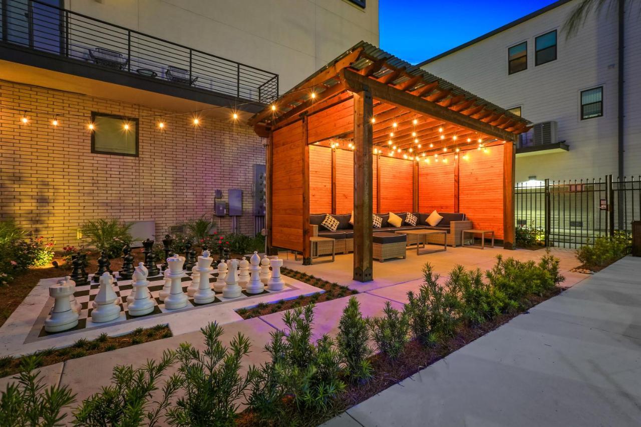 Modern 4Br Townhouse In Bienville Villas New Orleans Exterior photo